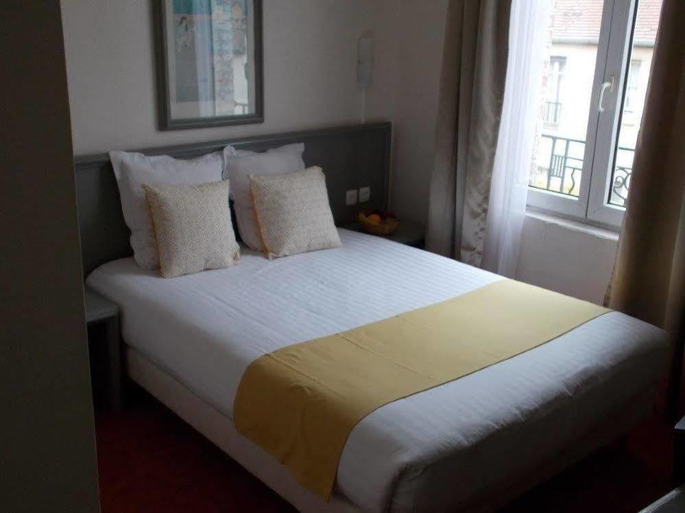 Hotel Des Arts Rueil-Malmaison Buitenkant foto